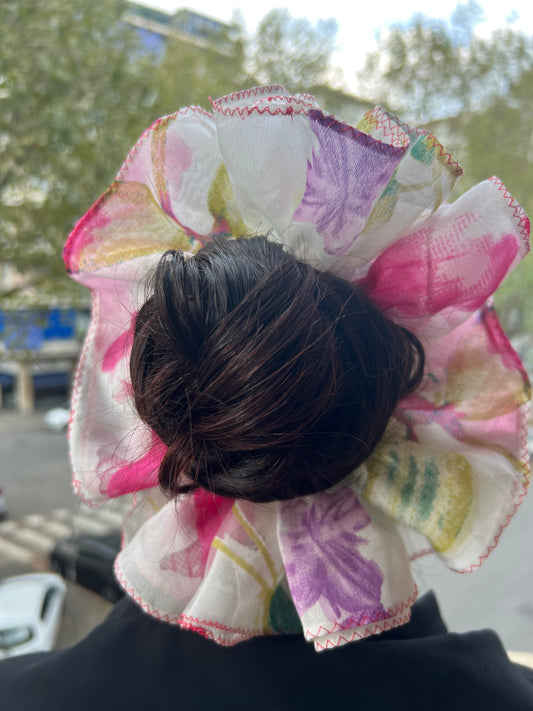 Scrunchie in Organza con Motivo Floreale e Bordi Ricamati