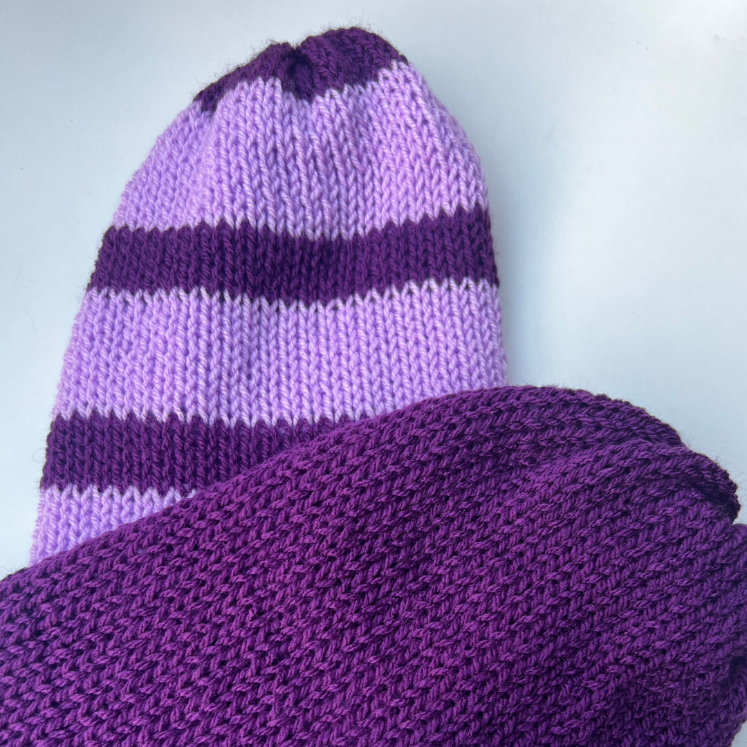 “Berretto a Maglia Reversibile –Lavanda Chiaro e Scuro”