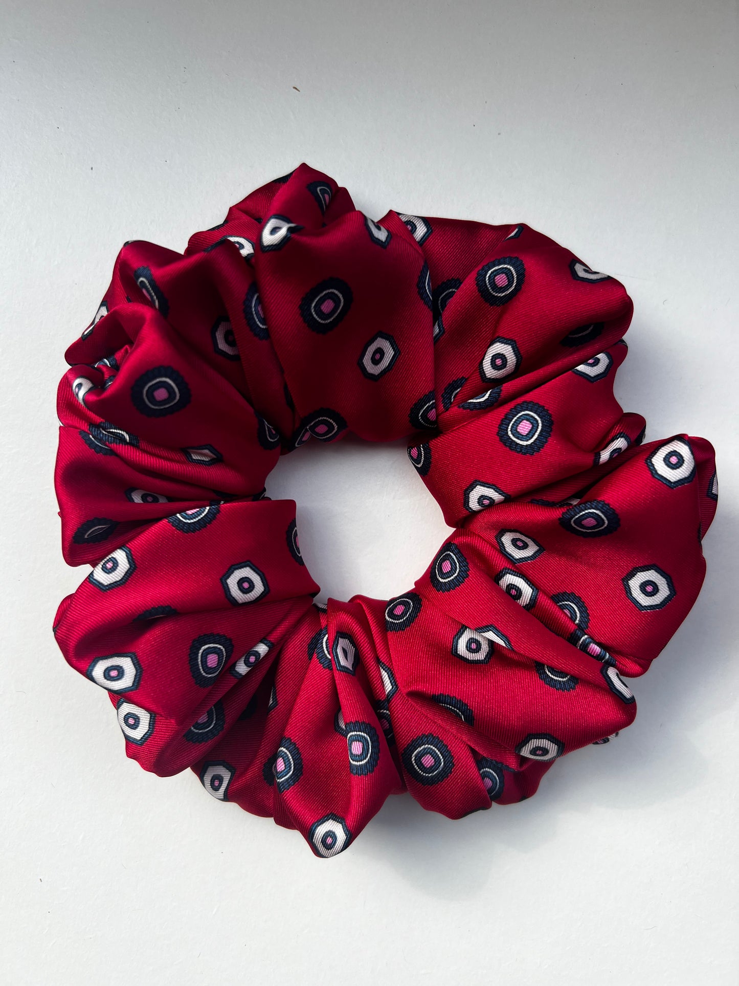 Scrunchie in Seta Rosa con Stampa