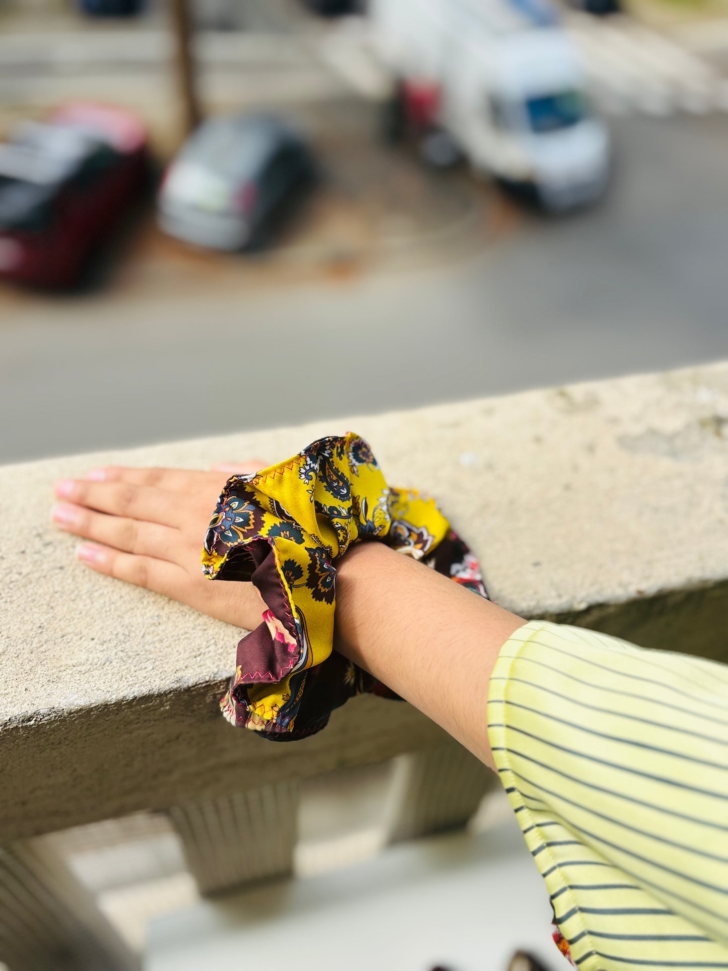 Scrunchie eleganti – stampe floreali