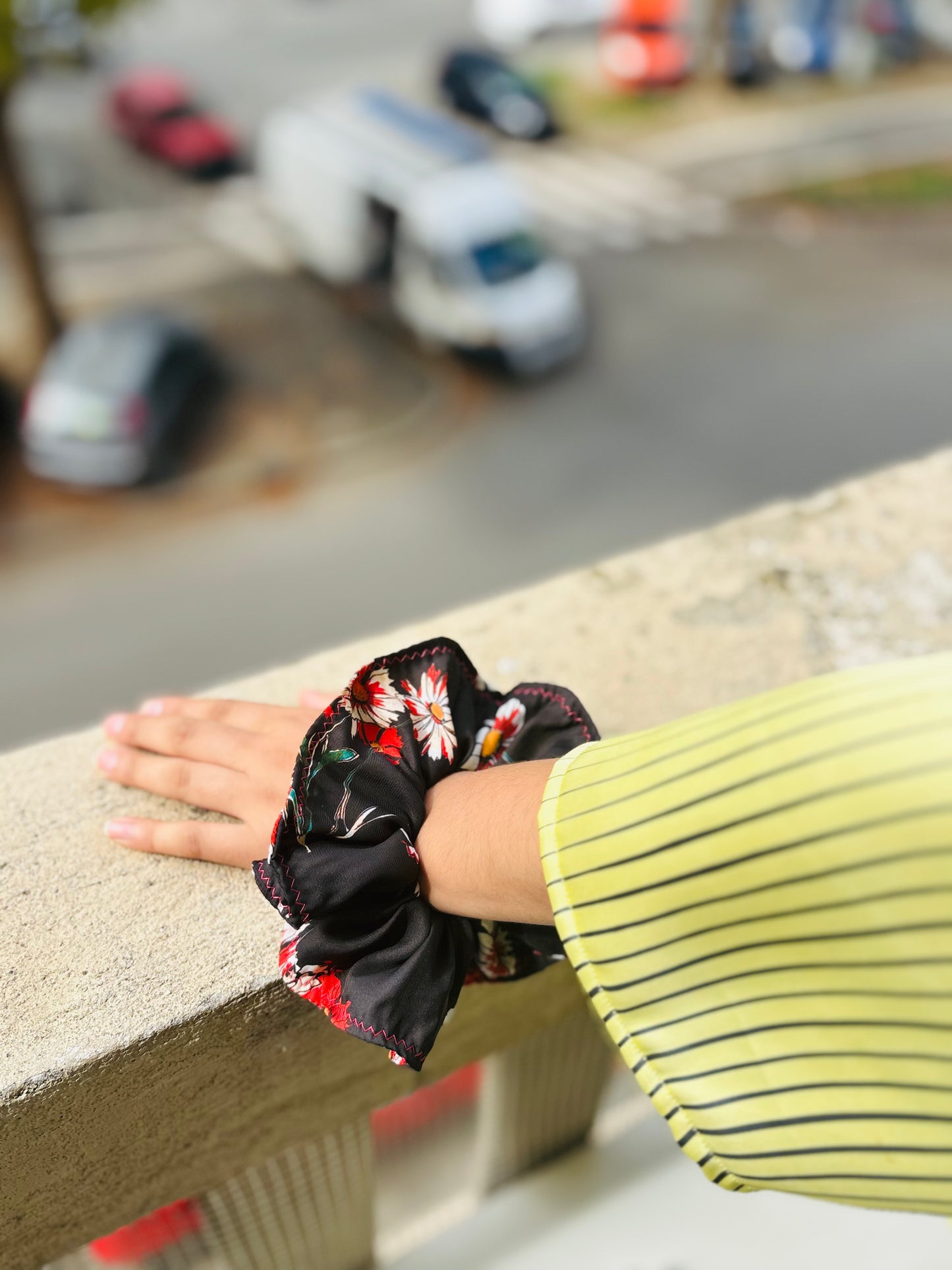 Scrunchie eleganti – stampe floreali