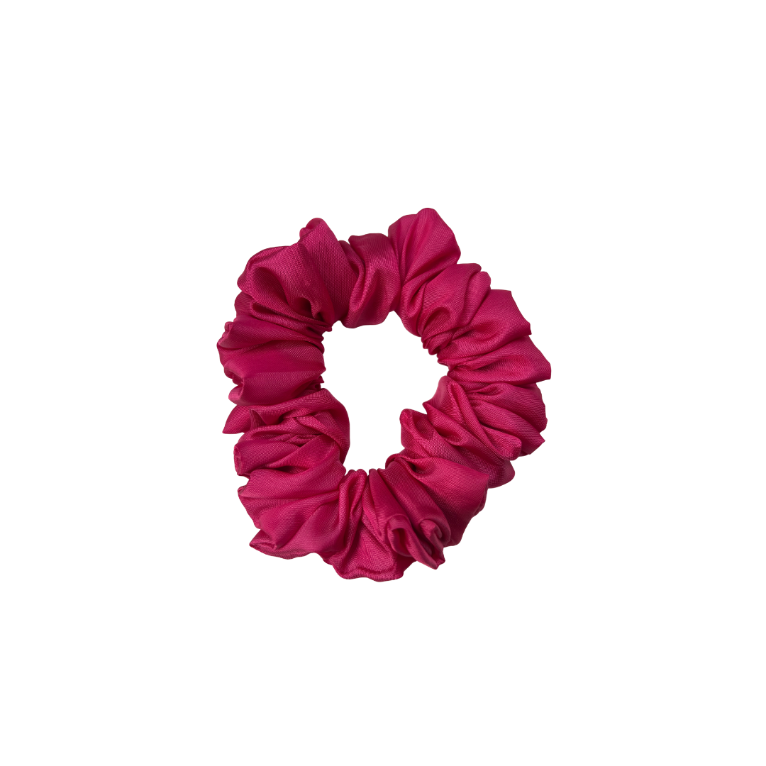Scrunchie in Raso Rosa Shocking -Accessorio per Capelli    Morbido e alla Moda